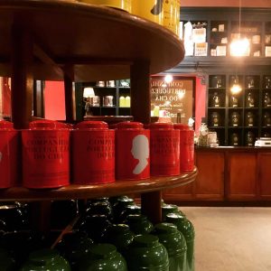 Companhia Portugueza do Chá is quality tea shop from around the world located in rua do Poço dos Negros in Lisbon