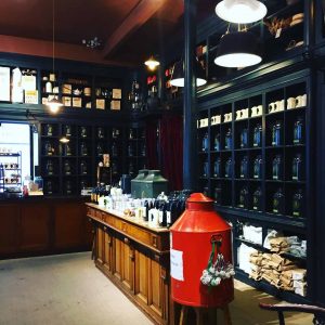 Companhia Portugueza do Chá is quality tea shop from around the world located in rua do Poço dos Negros in Lisbon