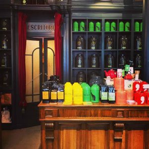 Companhia Portugueza do Chá is quality tea shop from around the world located in rua do Poço dos Negros in Lisbon