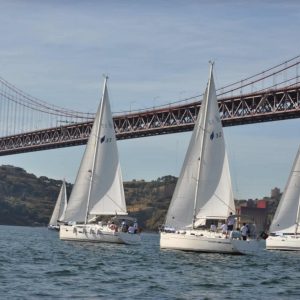 Challenge regatta during your team building in Lisbon.