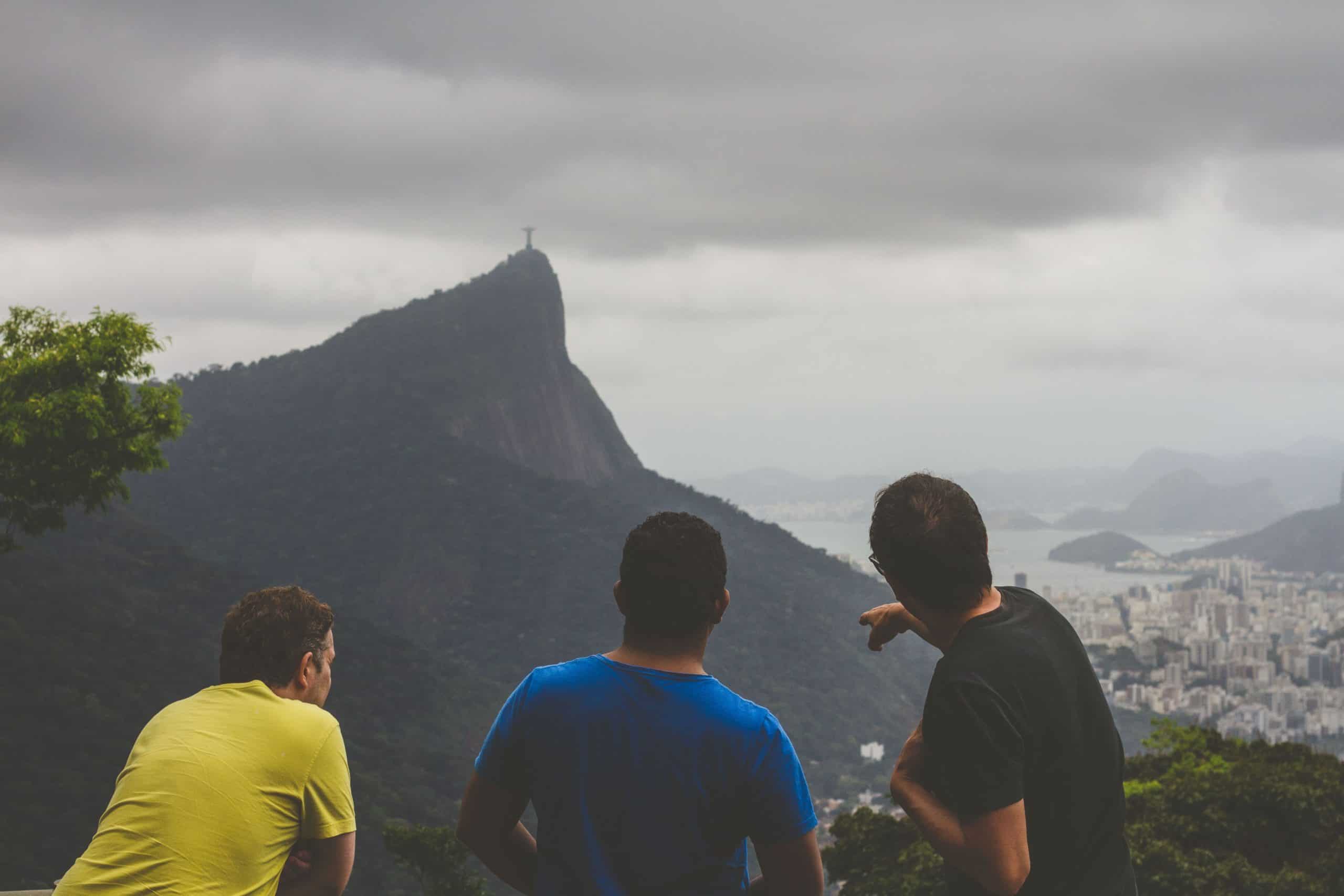 Network of English-speaking partner guides throughout Europe and the world