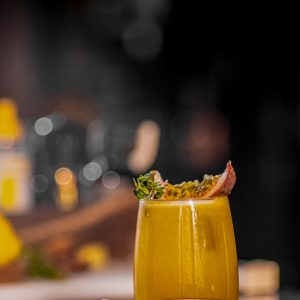 Café Klandestino, one of the best cocktail bars in Lisbon located on Intendente