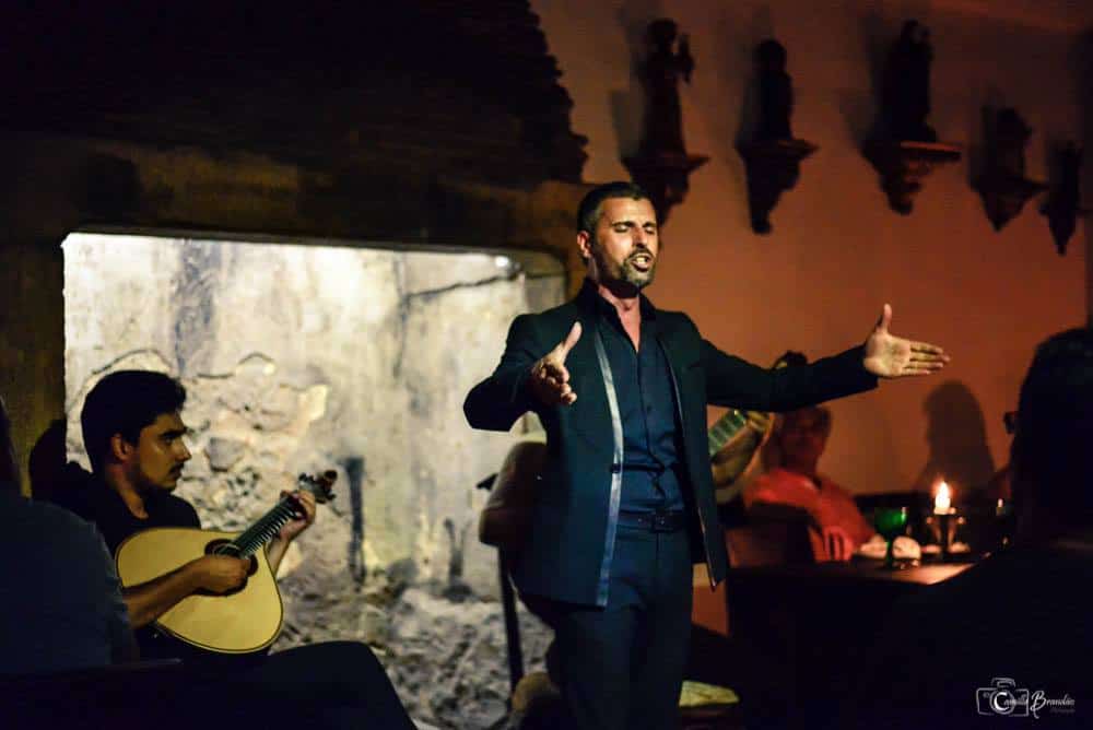 Prestigious fadist in a fado restaurant in Alfama for the best fado night in Lisbon