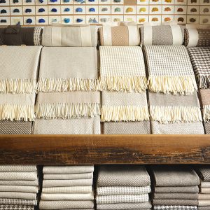 Shop in Alfama selling accessories and clothing made of high quality Portuguese wool from the Estrela mountain