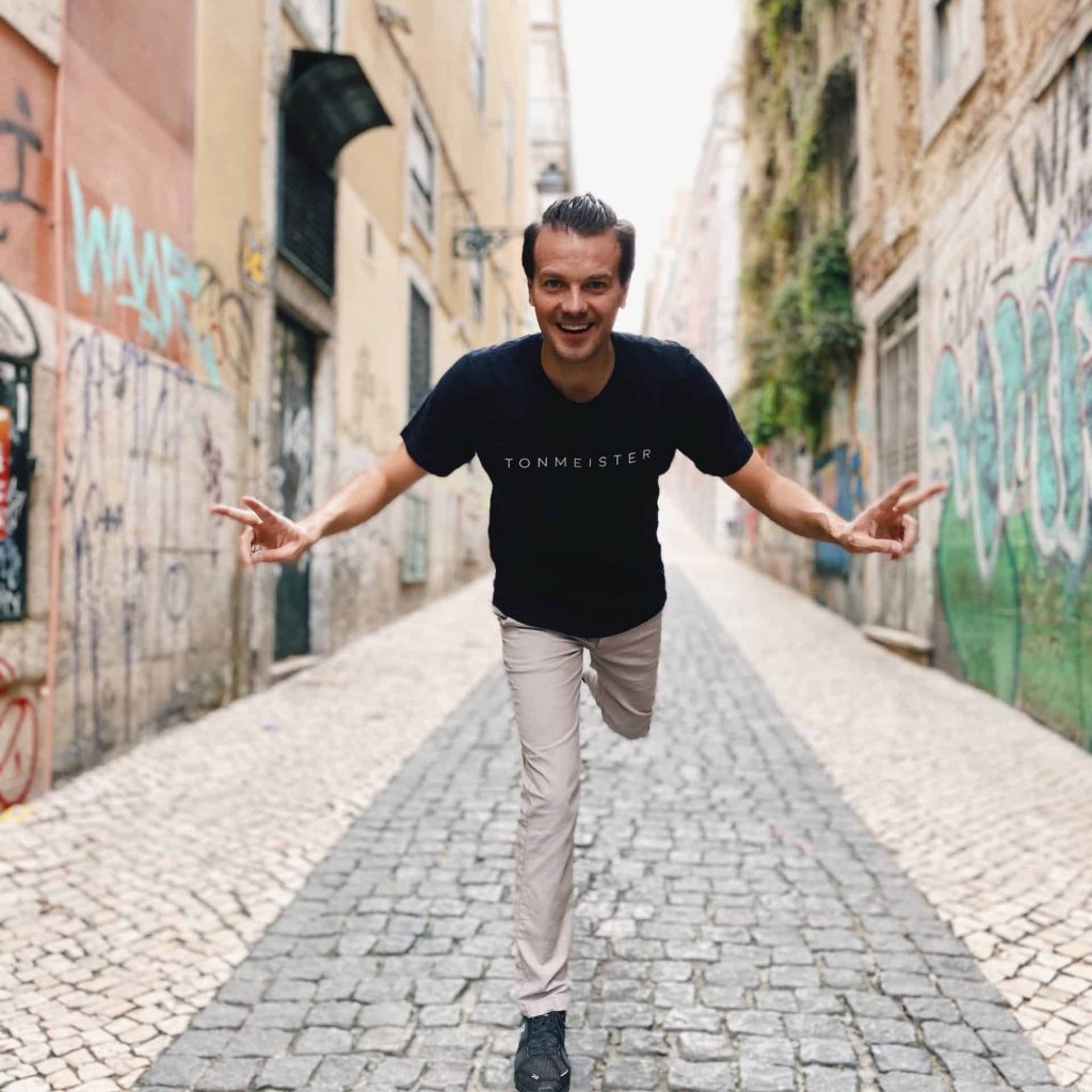 An erasmus student happy to live in Lisbon and looking for new experiences