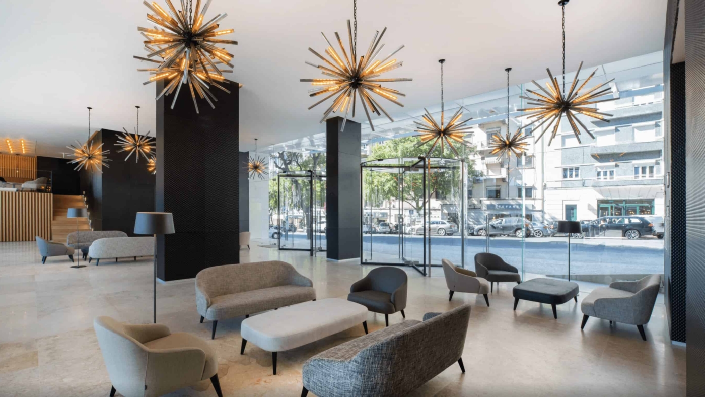 Átrio de um hotel de 4 estrelas para um seminário empresarial ou team building em Lisboa