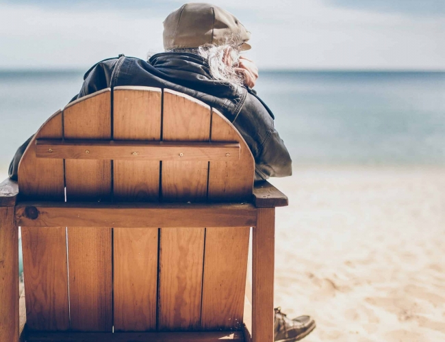 French retiree in Portugal enjoying the beaches and sun of Lisbon