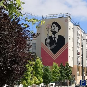 Street art in Graça by American artist Shepard Fairey, paying tribute to the revolution of 25 April 1974.
