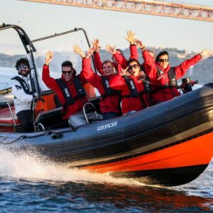 A transfer or speedboat trip on the Tagus promises guaranteed thrills for all groups in Lisbon.