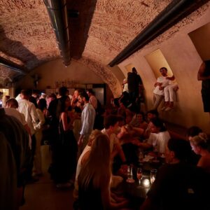 Vago, tendy house music bar in lisbon