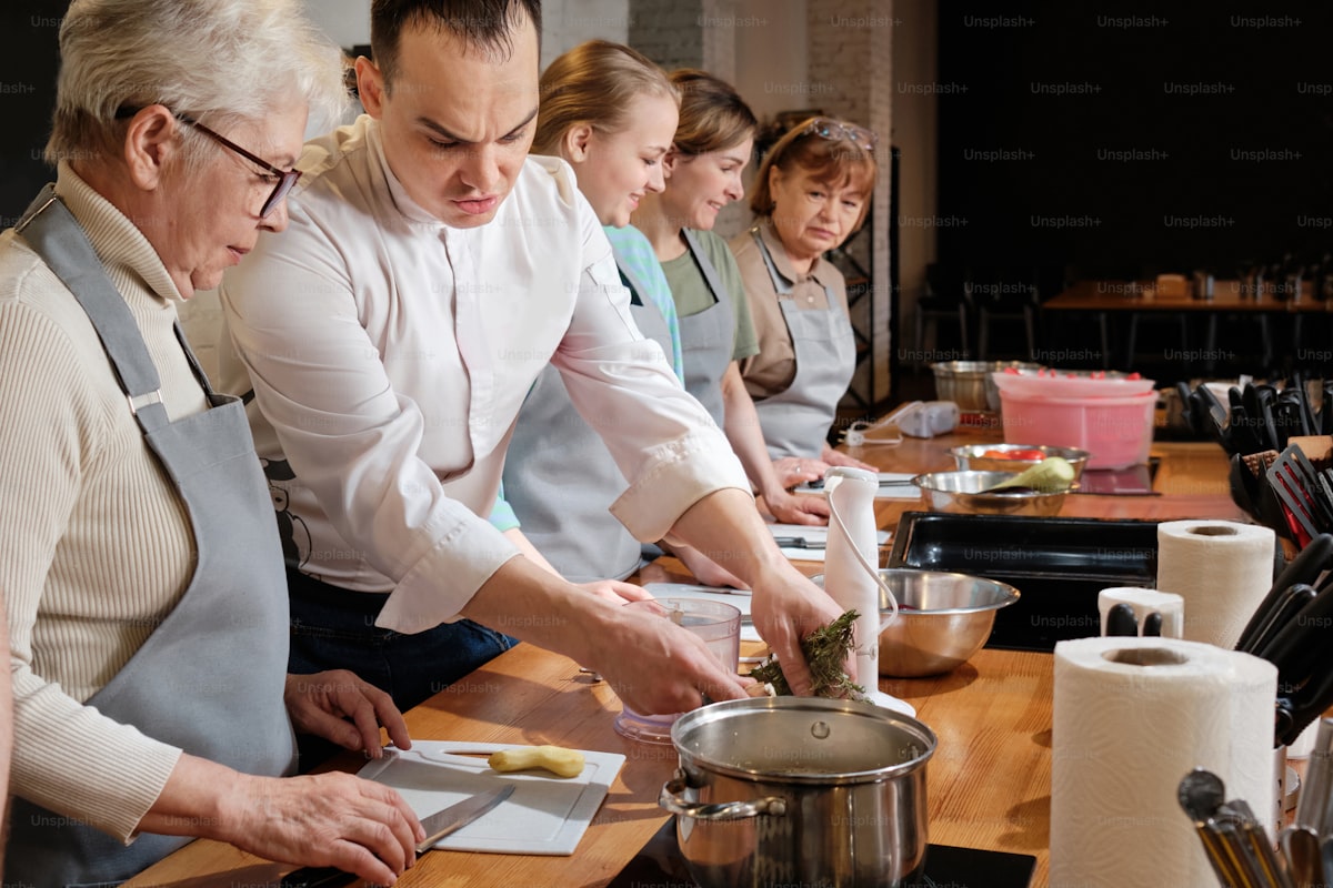 Actividad práctica de trabajo en equipo de clases de cocina en Lisboa