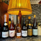 Botellas de vino natural portugués en POP, una tienda de vinos y gourmet en Graça, Lisboa