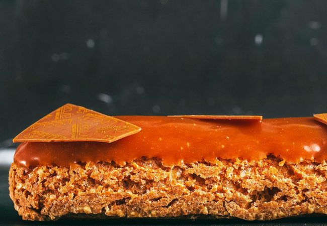 Joao maestro pastelero en l'éclair lisboa