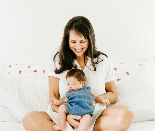 baby sitting in Lisbon with qualified and English speaking baby sitters