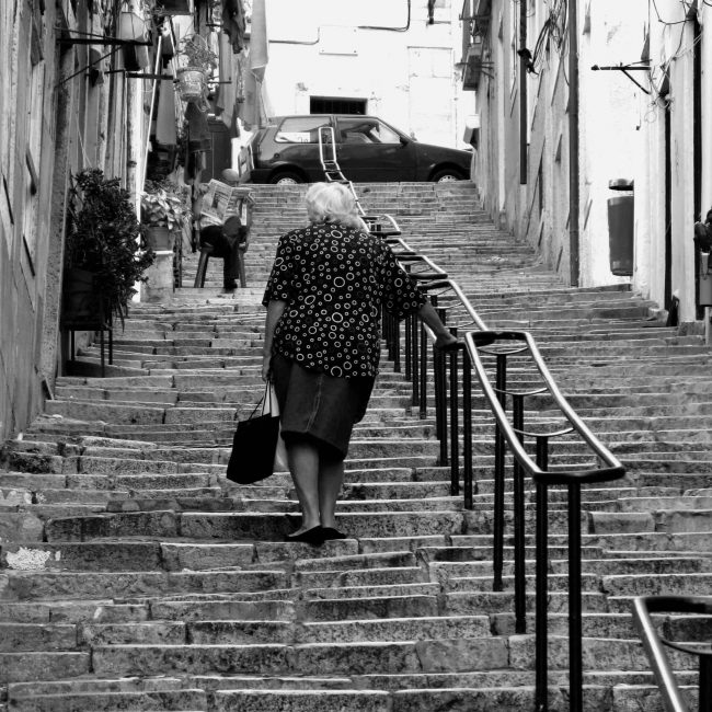 Finding accommodation in Lisbon is not easy and is not suitable for all types of people
